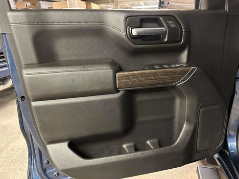 Used 2019 Chevrolet Silverado 1500 LT w/ All-Star Edition AWD/4WD image 17
