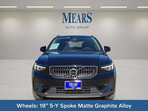 Certified 2023 Volvo XC40 B5 Plus w/ Protection Package Premier image 10