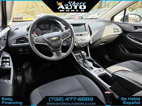 Used 2017 Chevrolet Cruze LT w/ Convenience Package FWD image 15
