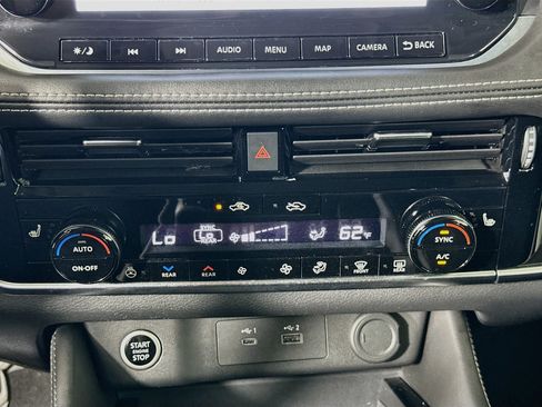 Used 2023 Nissan Rogue SL w/ SL Premium Package FWD image 24
