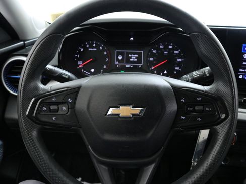 Used 2024 Chevrolet Trax LS image 14