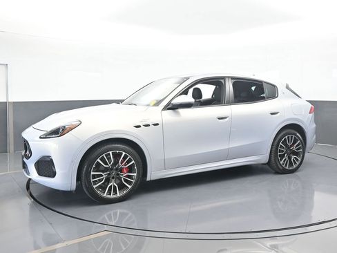 Used 2023 Maserati Grecale GT image 2