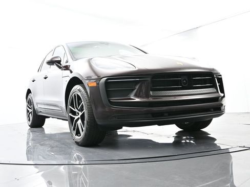 Certified 2023 Porsche Macan image 53