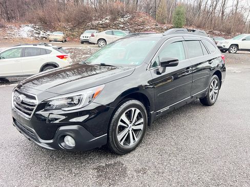 Used 2018 Subaru Outback 2.5i Limited image 3