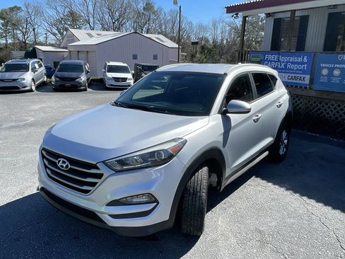 Used 2018 Hyundai Tucson SEL Plus image 3