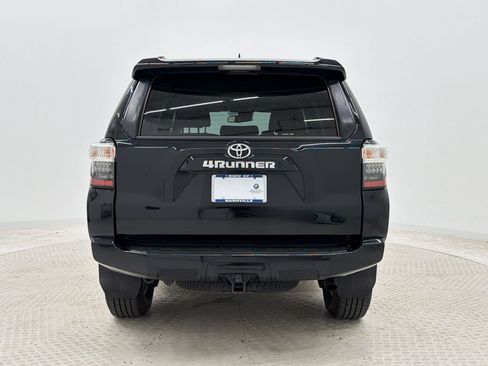 Used 2022 Toyota 4Runner SR5 image 10