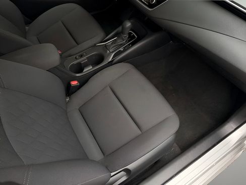 Used 2024 Toyota Corolla LE image 28