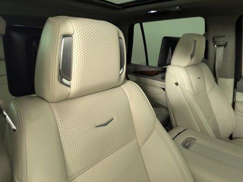 Used 2023 Cadillac Escalade Sport Platinum image 26