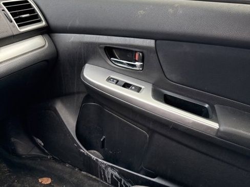 Used 2015 Subaru Impreza 2.0i Premium image 10