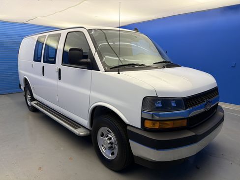 Used 2024 Chevrolet Express 2500 w/ Driver Convenience Package image 2