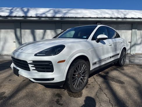 Certified 2023 Porsche Cayenne Platinum Edition image 1