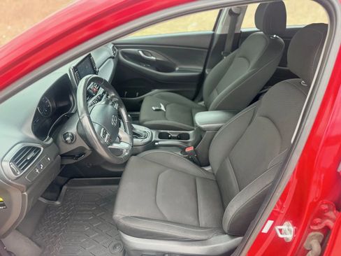 Used 2018 Hyundai Elantra GT w/ Style Package 02 image 3