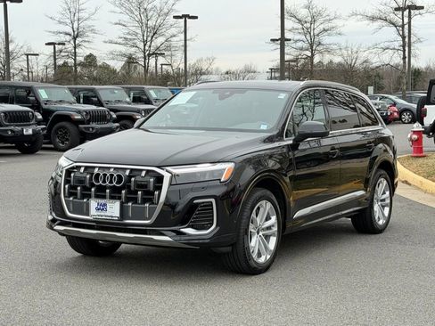 Used 2025 Audi Q7 3.0T Premium Plus image 3