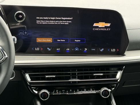 New 2026 Chevrolet Traverse LT w/ Driver Confidence Package FWD image 15