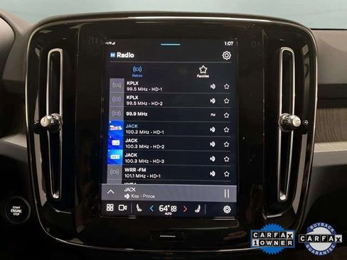 Used 2025 Volvo XC40 B5 Plus image 42