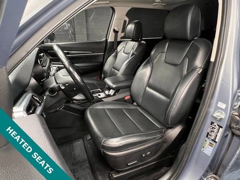 Used 2022 Kia Telluride S image 3