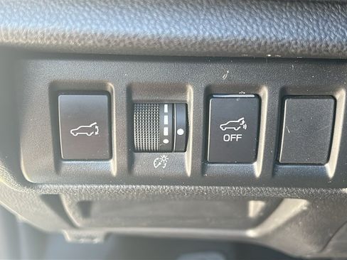 Used 2023 Subaru Outback Premium AWD/4WD image 16