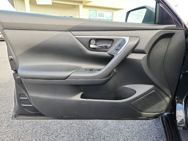 Used 2016 Nissan Altima 2.5 S w/ Power Driver Seat Package FWD image 12