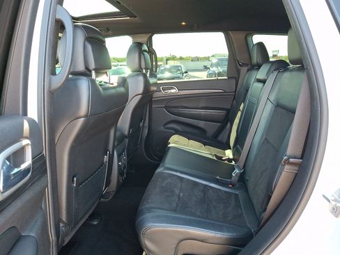 Used 2020 Jeep Grand Cherokee Altitude AWD/4WD image 10