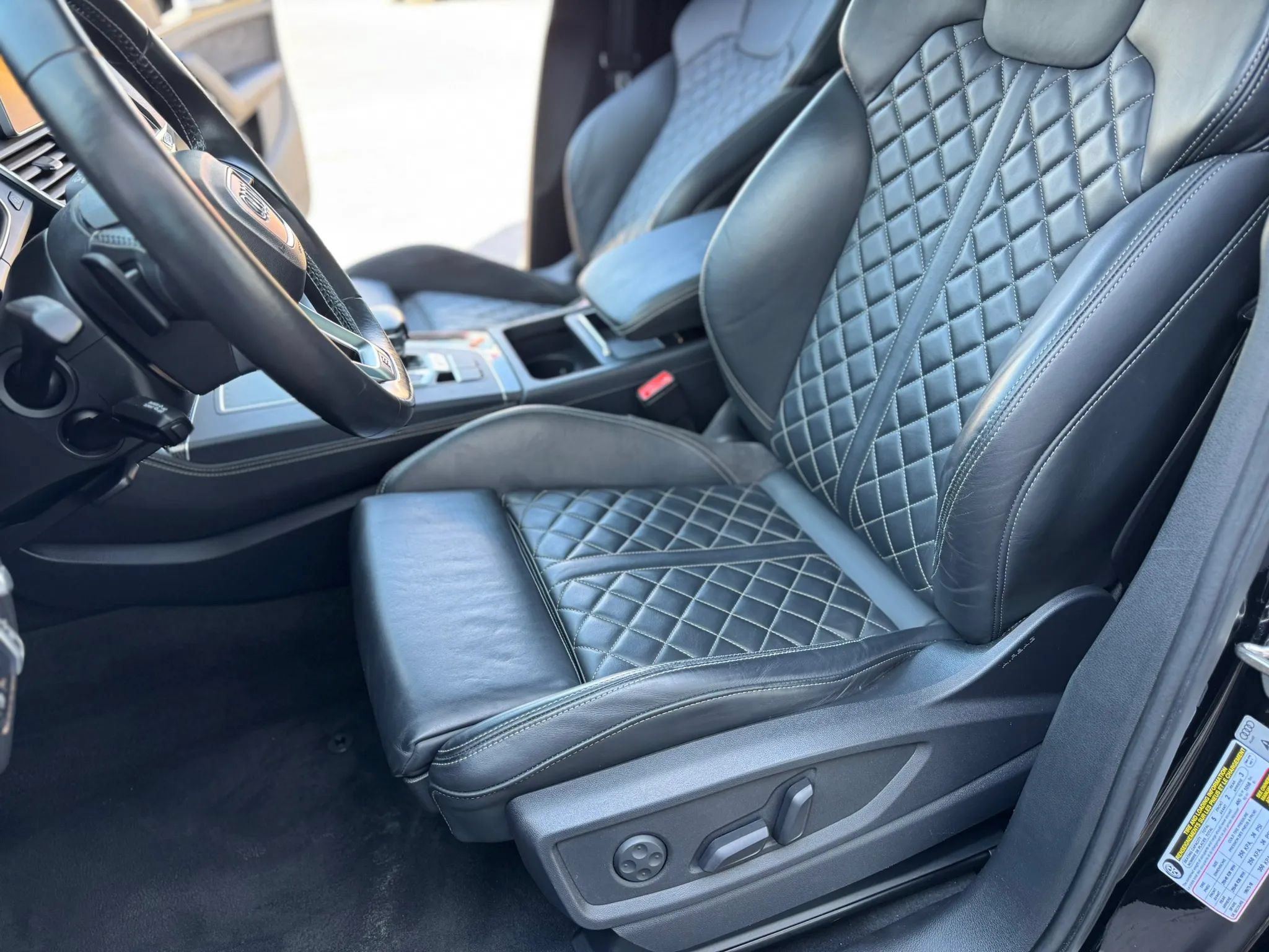 Used 2018 Audi SQ5 Prestige w/ Prestige Package AWD/4WD image 9