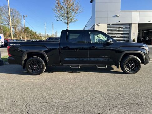 Used 2024 Toyota Tundra Limited w/ TRD Off-Road Package AWD/4WD image 9