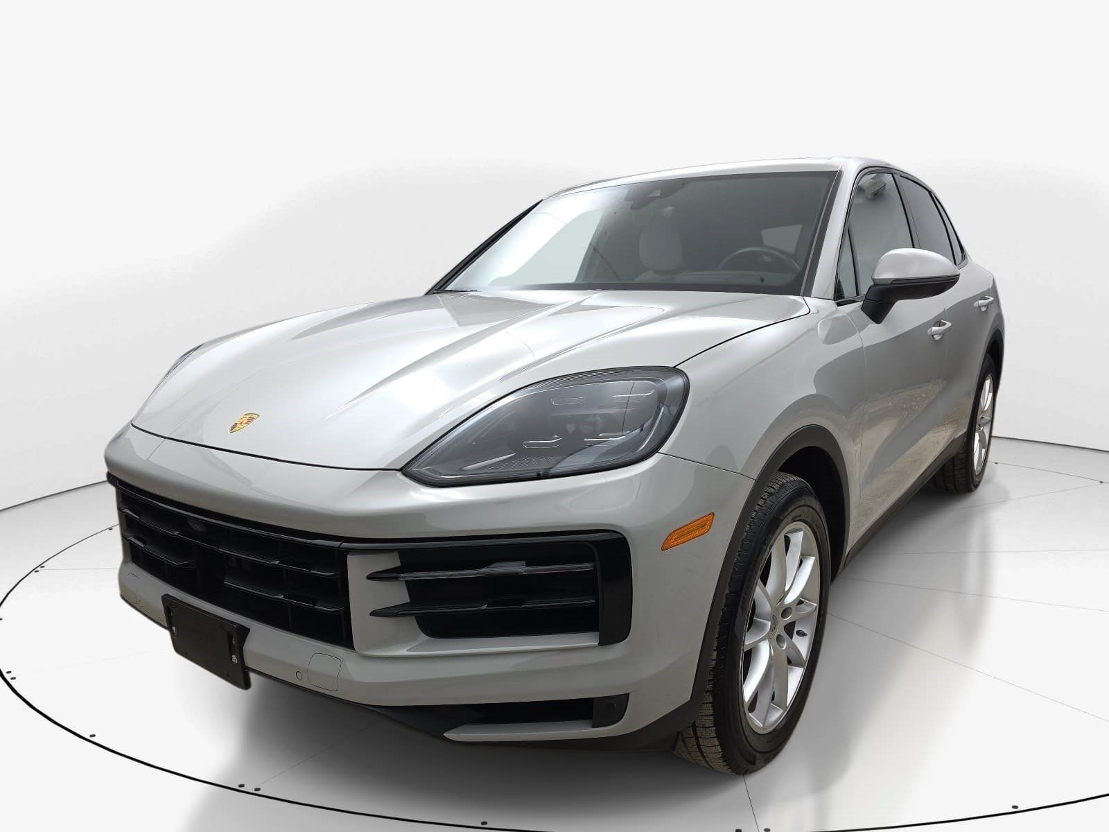 Used 2024 Porsche Cayenne AWD/4WD image 8