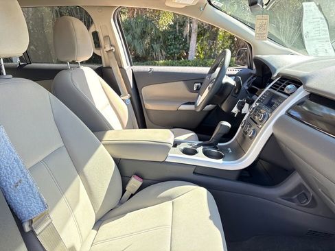Used 2013 Ford Edge SE image 26