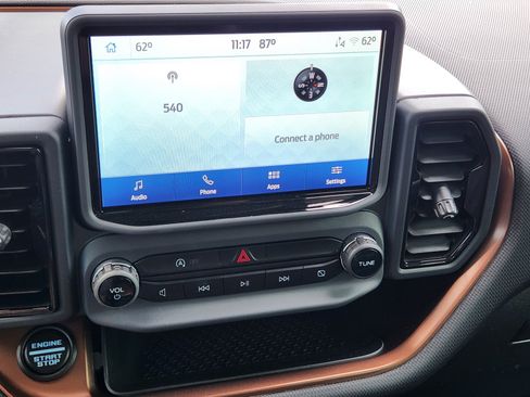 Used 2022 Ford Bronco Sport Outer Banks w/ Tech Package AWD/4WD image 6