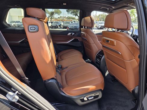 New 2026 BMW X7 M60i image 16