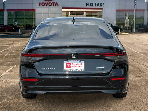 Used 2024 Honda Accord Touring image 4