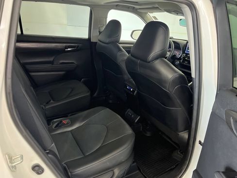 Used 2020 Toyota Highlander Limited AWD/4WD image 24
