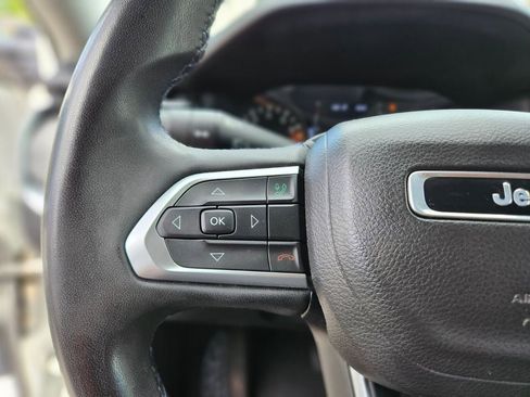 Used 2022 Jeep Compass Latitude image 27