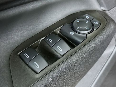 Used 2024 Chevrolet Equinox LT image 29