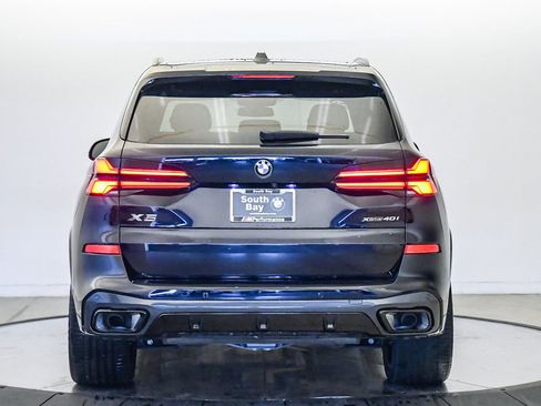 Certified 2025 BMW X5 xDrive40i w/ M Sport Package image 3