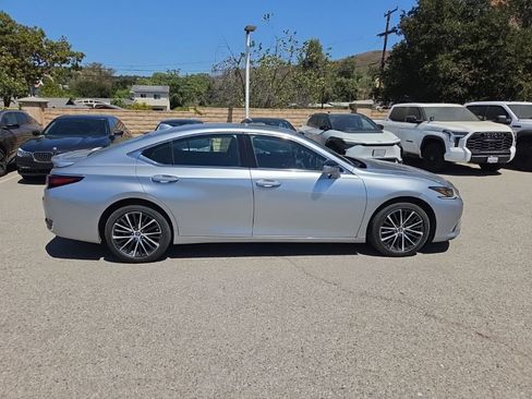 Used 2024 Lexus ES 300h w/ Premium Package FWD image 6