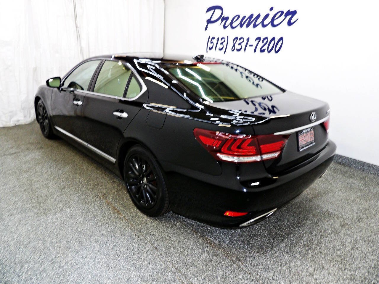 Used 2014 Lexus LS 460 AWD w/ Comfort Package image 4