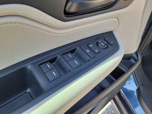Certified 2026 Honda Odyssey EX-L image 9