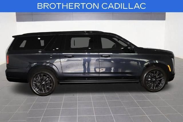 Certified 2025 Cadillac Escalade ESV Sport w/ LPO, ONYX Package AWD/4WD image 10