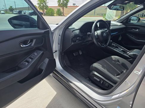 Used 2024 Honda Accord Sport image 10