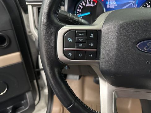 Used 2023 Ford Expedition Max XLT image 14