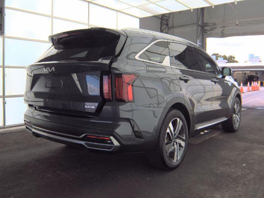 Used 2023 Kia Sorento SX Prestige AWD/4WD image 2