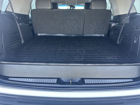 Used 2017 GMC Yukon SLT RWD image 30