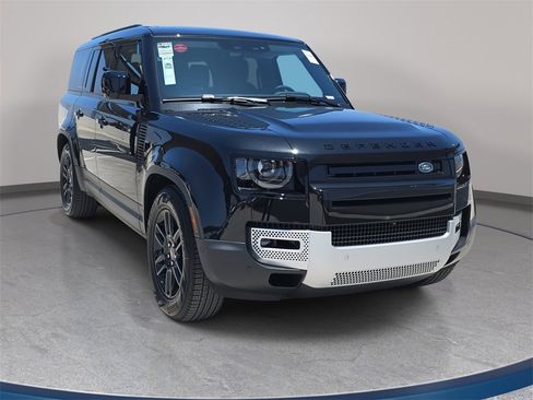 New 2025 Land Rover Defender 130 S image 3