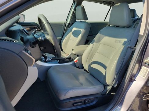 Used 2017 Honda Accord EX-L image 15