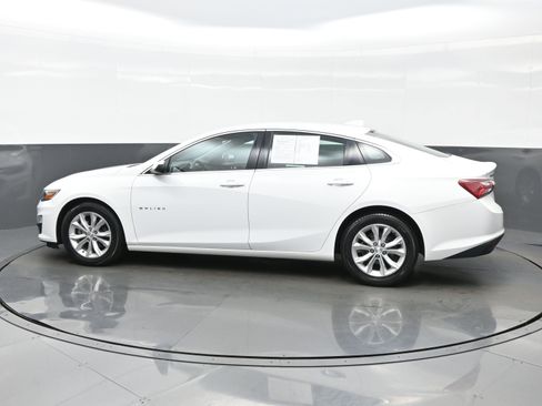 Used 2019 Chevrolet Malibu LT image 3