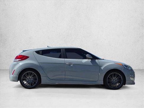Used 2013 Hyundai Veloster RE:MIX Edition FWD image 4
