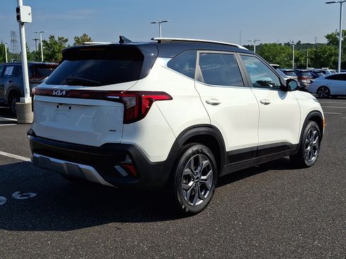Used 2024 Kia Seltos S AWD/4WD image 6