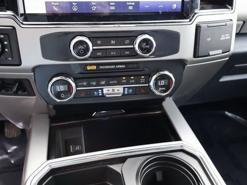 Used 2022 Ford F350 Lariat w/ Lariat Value Package image 25