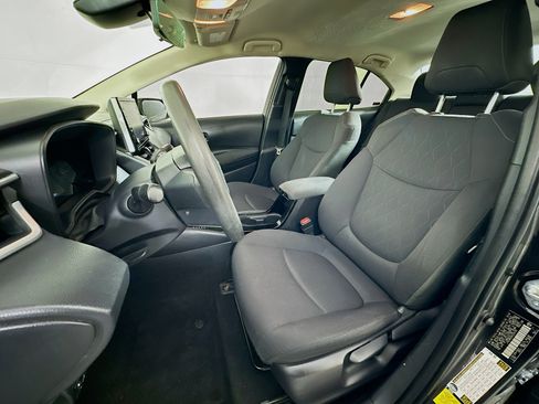 Used 2021 Toyota Corolla LE FWD image 13