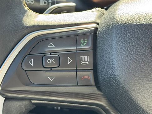 Used 2023 Jeep Grand Cherokee Altitude image 20